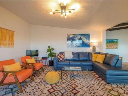 White Salmon vacation rental: Eye On The Gorge - 2BR Home + Private Hot Tub