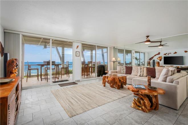 Kona condo rental: Hale Kai O'Kona - 4BR Condo Ocean Front #7