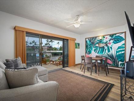 Kona Plaza - 1BR Condo King #210