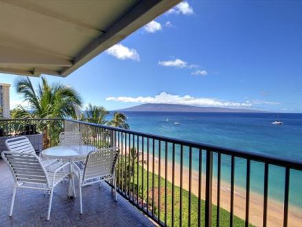 Lahaina condo rental: Whaler - 1BR Condo Ocean Front King #751