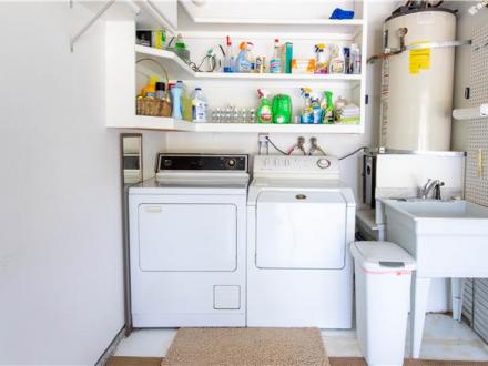 Palm Springs vacation rental: Modern Sunrise - 3BR Home Mountain View