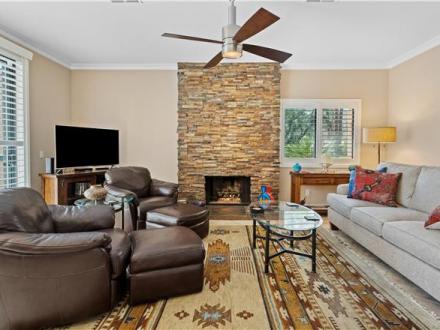 Palm Springs vacation rental: The Waverly - 2BR Townhome Mountain View