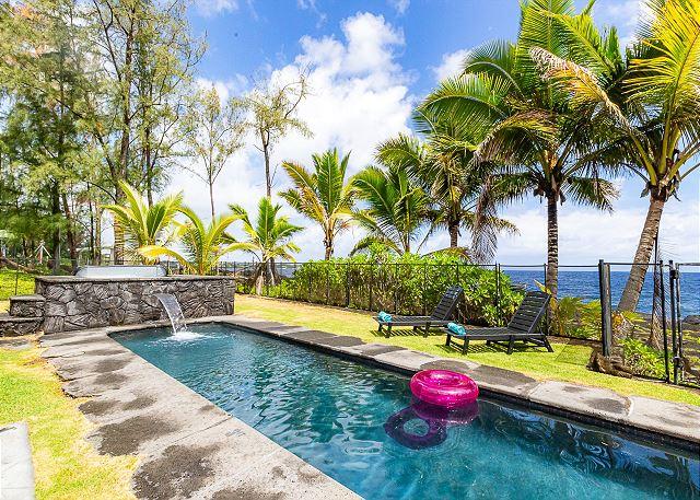 Keaau vacation rental: Hale Mar - 3BR Home Ocean View King