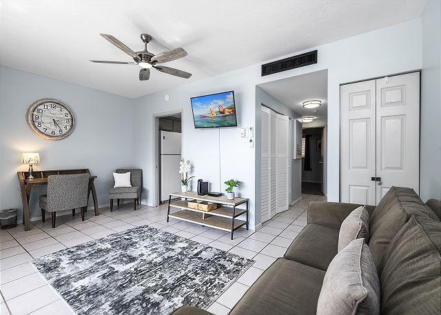 Kona Plaza - 1BR Condo King #202 photo 2