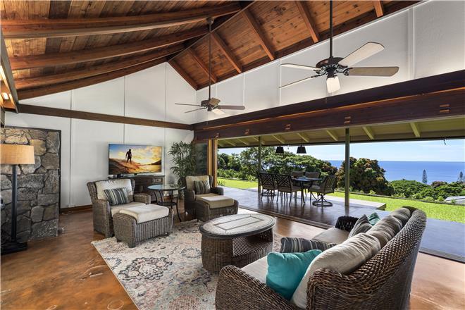 Kona vacation rental: Hale Joli - 3BR Home Ocean View