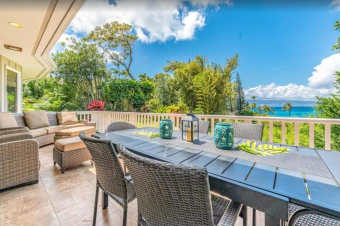 Hale Napili - 5BR Home + Private Hot Tub photo 5