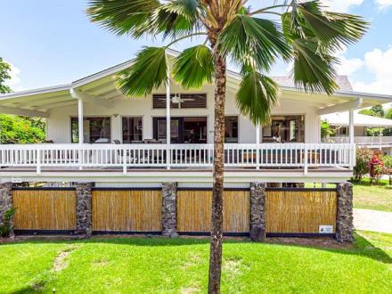 Hale Ola Kai with Bedroom AC - 3BR Home