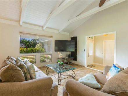 Mala Hale - 3BR Home Mountain View
