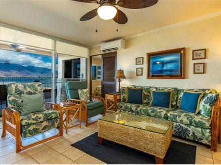 Kihei condo rental: Menehune Shores - 3BR Condo #210