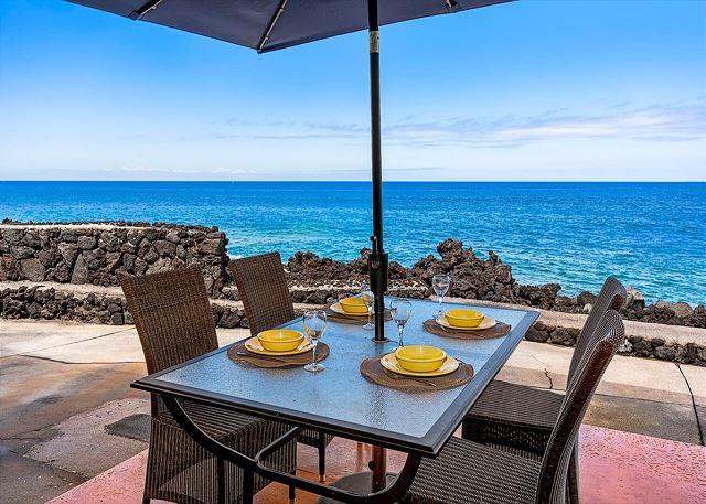 Kailua Kona condo rental: Keauhou Kona Surf and Racquet Club Townhouse - 2BR Condo King #183
