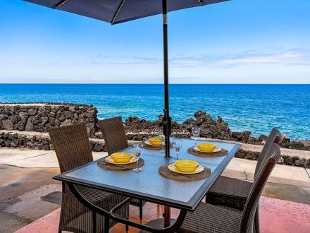 Kailua Kona condo rental: Keauhou Kona Surf and Racquet Club Townhouse - 2BR Condo King #183