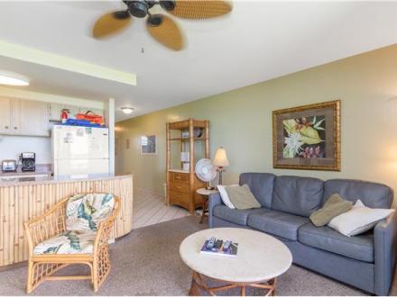Kihei condo rental: Kihei Surfside - 1BR Condo #613