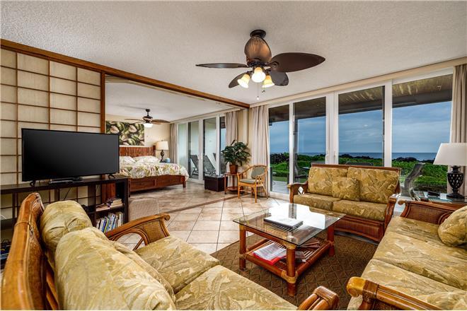 Kona condo rental: Keauhou Kona Surf & Racquet - 2BR Condo Ocean Front #1104