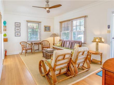 Honolulu condo rental: Garden Cottage - 4BR Cottage #A&B