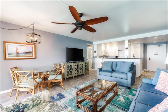 Lahaina condo rental: Hololani - 2BR Condo #A502
