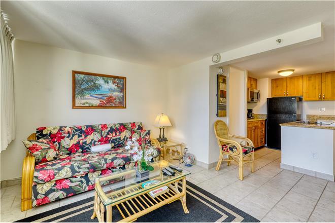 Honolulu condo rental: Island Colony - 1BR Condo #1620