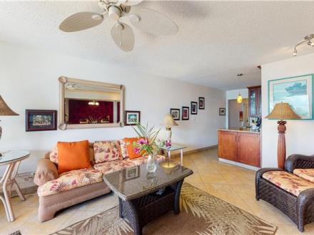 Wailuku condo rental: Island Sands Resort - 2BR Condo #602