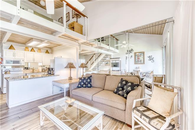 Lahaina condo rental: Mahina Surf - 2BR Condo #214