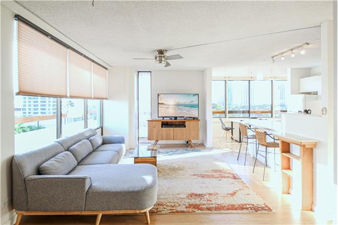 Honolulu vacation rental: Mid Century Modern Tropical Getaway - 2BR Home