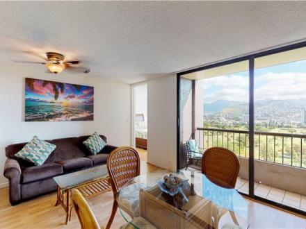 Honolulu condo rental: Monte Vista - 2BR Condo #1704