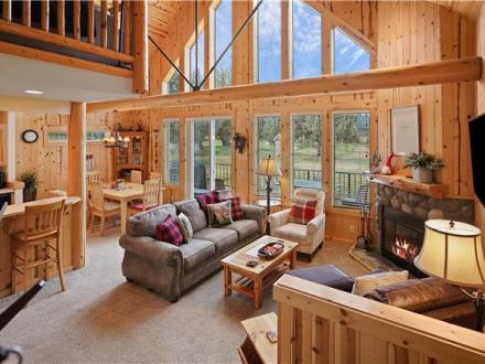 Deer Park Cabin - 2BR Home