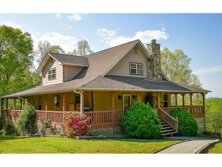 Blue Ridge vacation rental: Aska Acres- Blue Ridge GA - 4BR Home