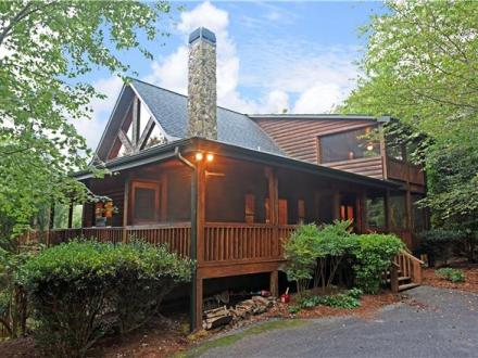 Blue Ridge vacation rental: Bearly A Care At Aska - 3BR Home