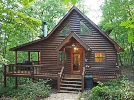 Blue Ridge vacation rental: Wolf's Den- Blue Ridge GA - 2BR Home