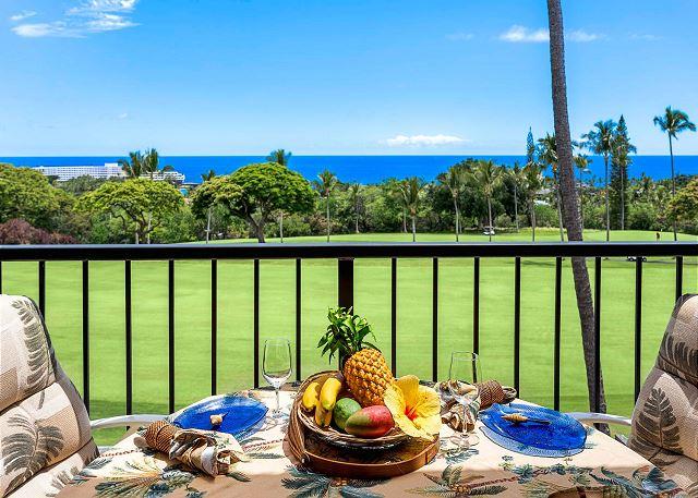 Kailua Kona condo rental: Country Club Villas - 3BR Condo King #316