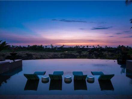 Hualalai vacation rental: Hale Kahikole - 5BR Home