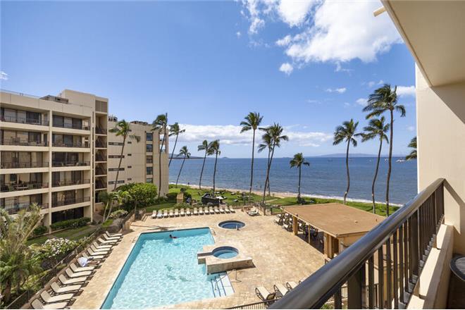 Kihei condo rental: Sugar Beach - 1BR Condo #409