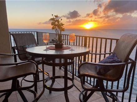 Lahaina condo rental: Hololani - 2BR Condo #B504