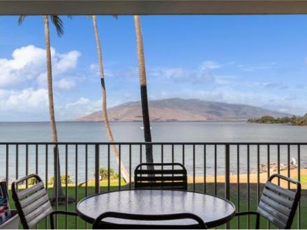 Royal Mauian - 2BR Condo Ocean Front #207