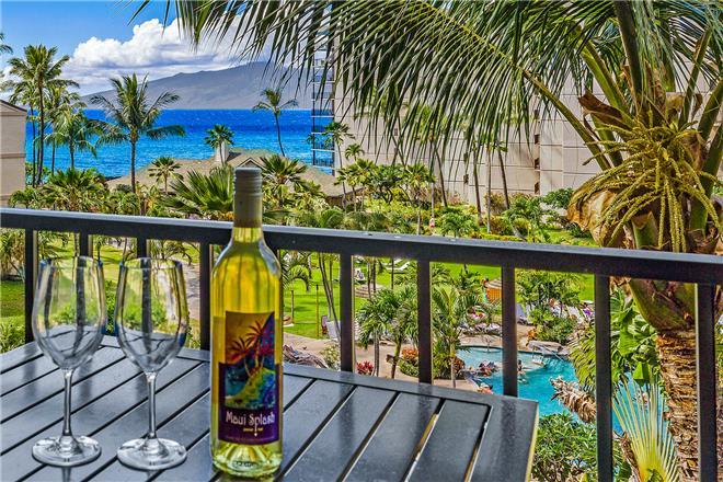 Lahaina condo rental: Kaanapali Shores - 1BR Condo Beach View #544