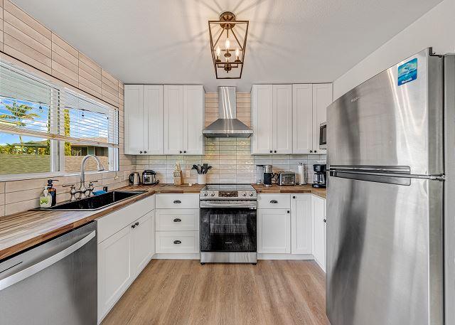 Royal Point Modern Hale - 3BR Home King photo 2