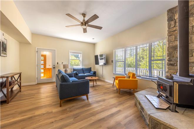 Orchard Haven House - 4BR Home Mountain View