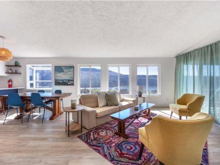 Lyle vacation rental: Wind View - 3BR Home River View