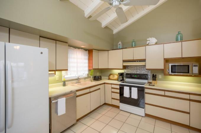 Kailua vacation rental: Hale Ainoni - 3BR Home