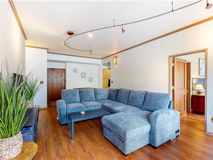 Honolulu condo rental: Aloha Towers - 2BR Condo #503