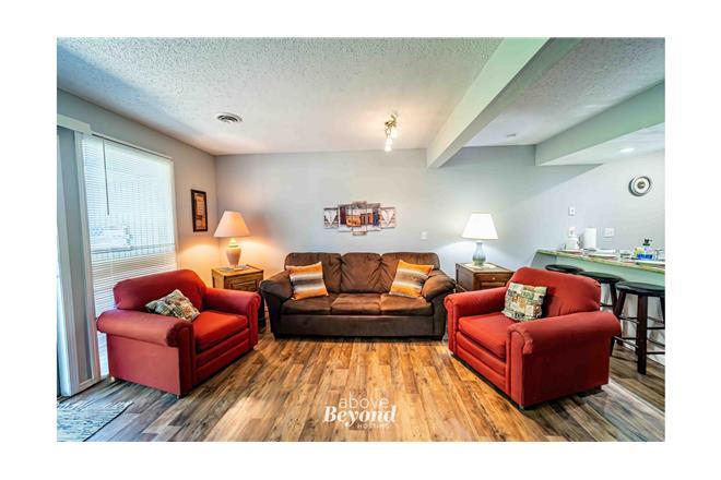 Reeds Spring condo rental: Comfy Condo near SDC - 2BR Condo #4
