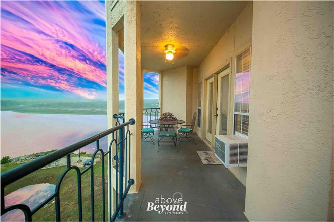 Round Rock condo rental: Island Castle - 2BR Condo
