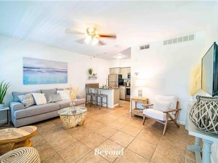 Round Rock condo rental: MiraLago Island Retreat - 1BR Condo