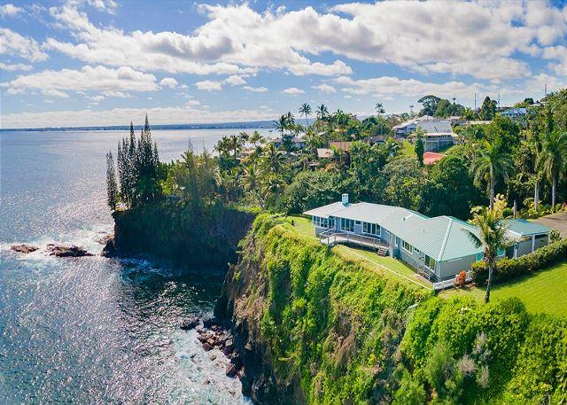 Hilo vacation rental: Hale Kuikahi - 4BR Home Ocean View