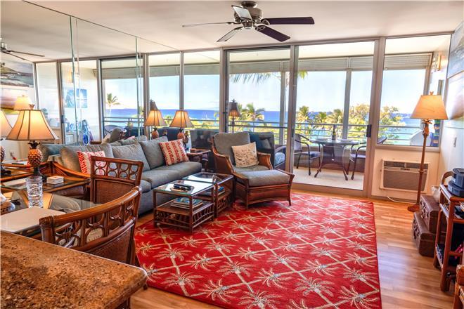 Wailea condo rental: Kamaole Beach Royale - 2BR Condo #611