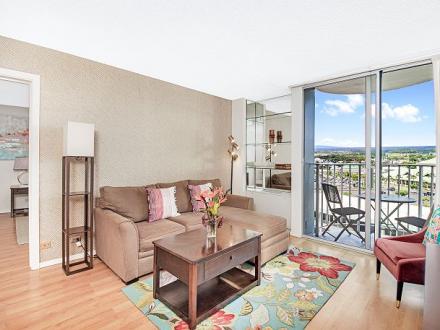 Hilo Lagoon Center - 2BR Condo #707
