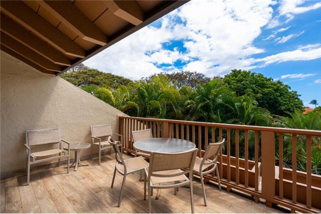 Kihei condo rental: Maui Kamaole - 2BR Condo Partial Ocean View #C-203