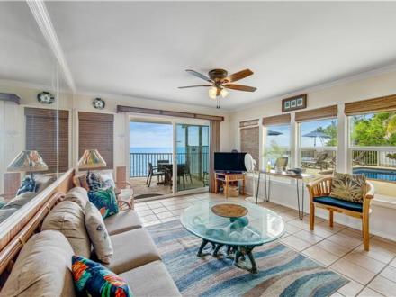 Kona condo rental: Kona Riviera Villa - 1BR Condo #101