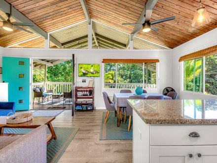 Nene Hideaway - 2BR Home King