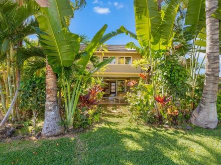 Lahaina condo rental: Puamana 87-2 Premium Garden View