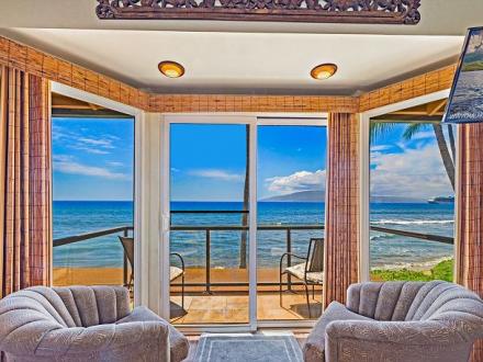 Lahaina condo rental: Puamana 272-3 Oceanfront